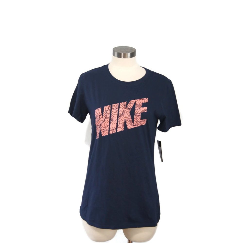 The Nike Tee Athletic Cut Women's Size Small